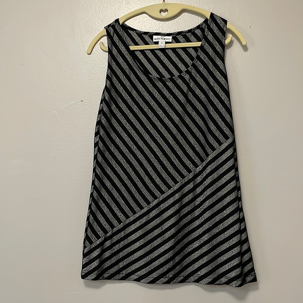 Pretty black and sparkly silver striped shirt. Size small